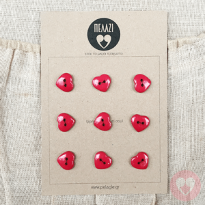 Κουμπί κόκκινη καρδιά με τρύπες