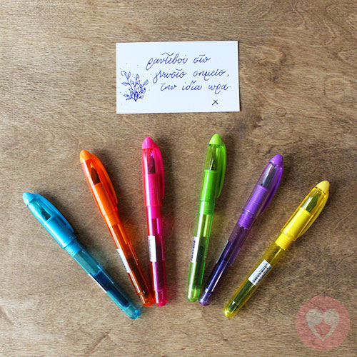 Πένα-στυλό με χρωματιστό σώμα